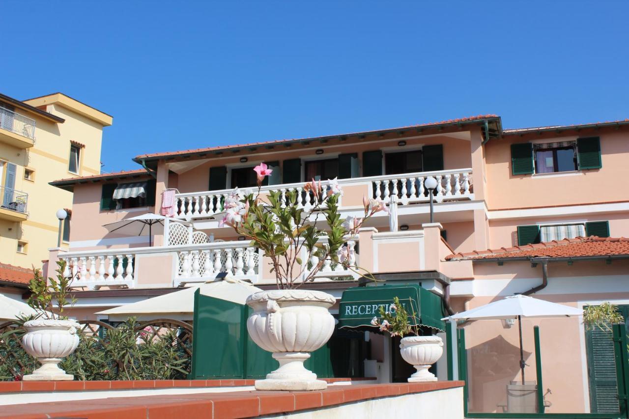 Del Prado Riva Ligure Exterior foto