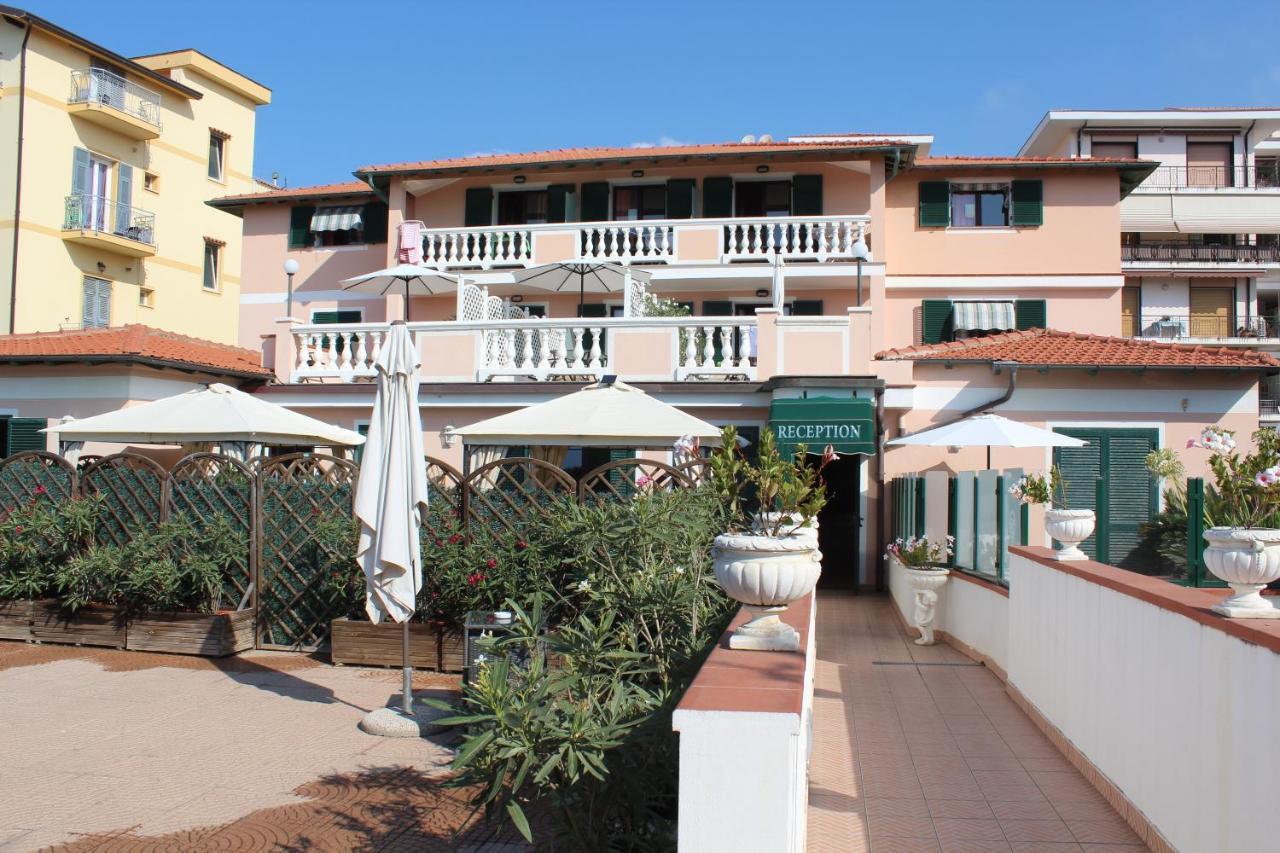 Del Prado Riva Ligure Exterior foto