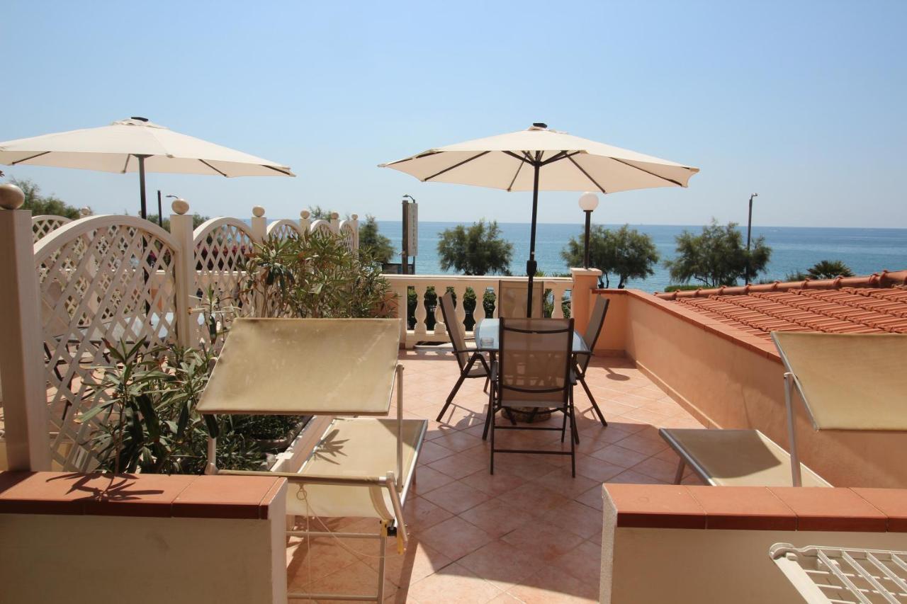 Del Prado Riva Ligure Exterior foto
