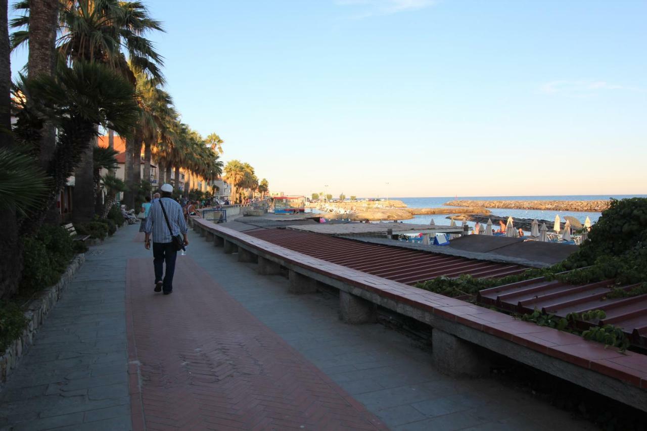 Del Prado Riva Ligure Exterior foto