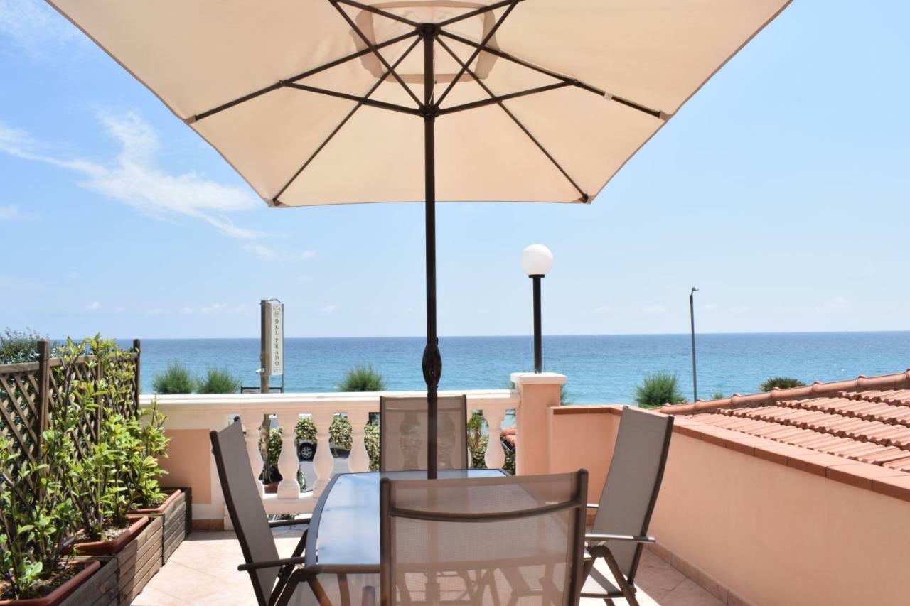Del Prado Riva Ligure Exterior foto